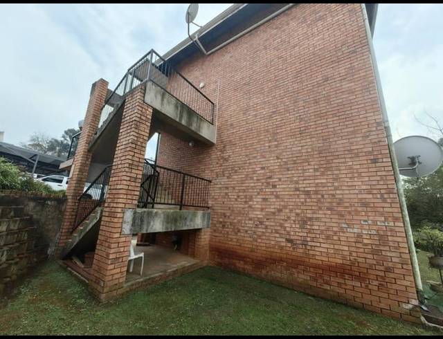 2 BEDROOM PROPERTY TO RENT IN PRESTBURY